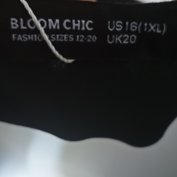 Bloom Chic sexy maxi dress with cut out size 20 - Picture 8 of 8